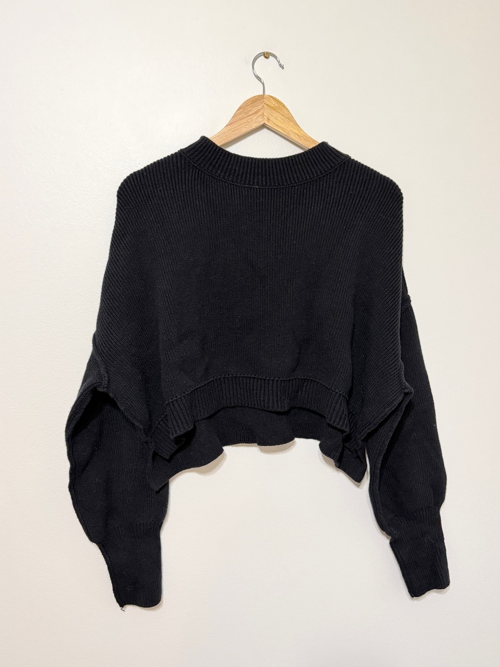 Free People Easy Street Crop Pullover Sweater Size Small Black Oversized Knit - Picture 2 of 10